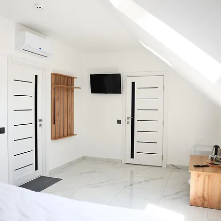 M-23 Hotel Wynohradiw