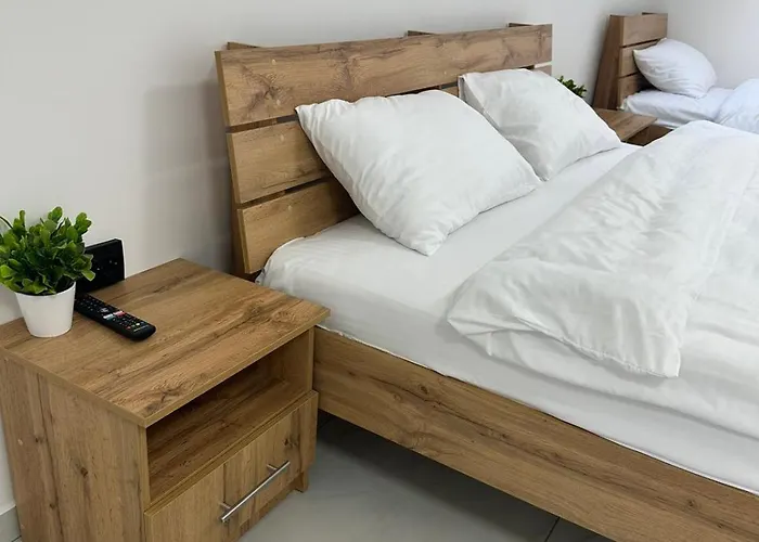 Hotel M-23 *