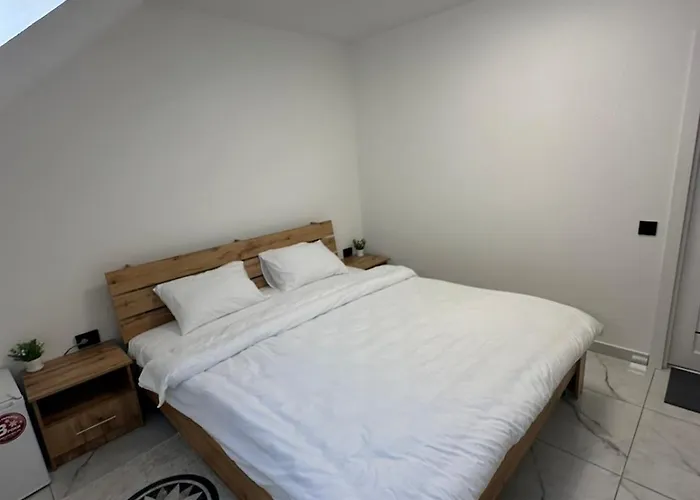 Hotel M-23 *