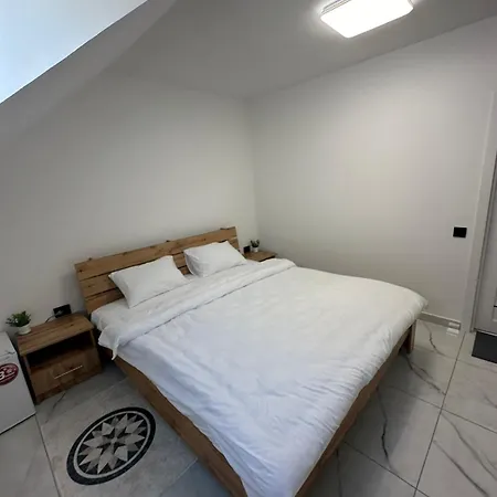 Hotel M-23 *