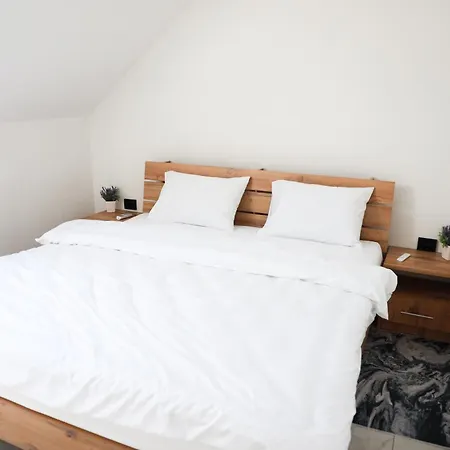 Hotel M-23 *