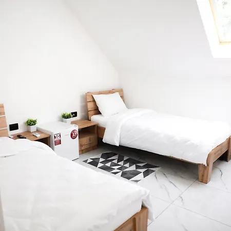 Hotel M-23