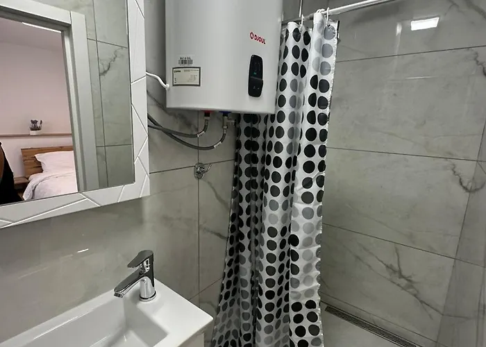 Hotel M-23 Vynohradiv