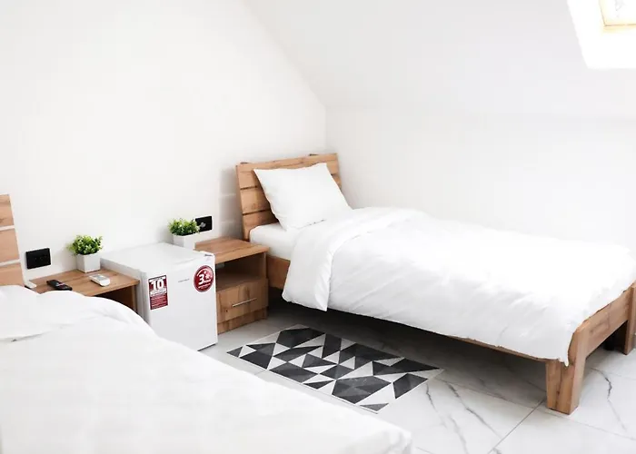 Hotel M-23